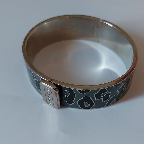 COACH 3/4" Ocelot Leopard Black Gray Silver Tone Hinged Bangle Bracelet - Picture 1 of 12